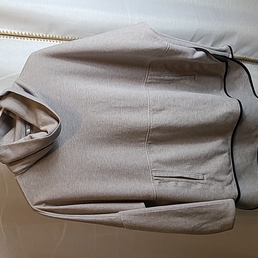 The North Face Women's Canyon Flats Stretch Poncho Pullover Size S/M Gray